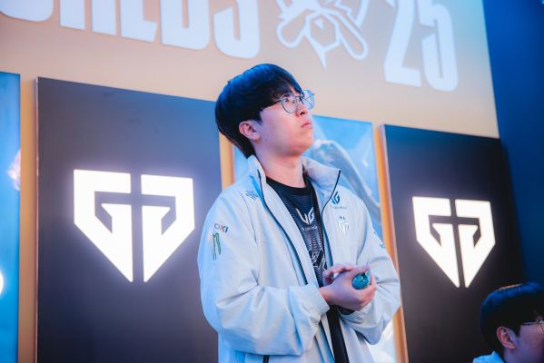 Tiếp tục có thêm siêu sao "var" với BHL Gen.G, lần này khó chối cãi- Ảnh 2.